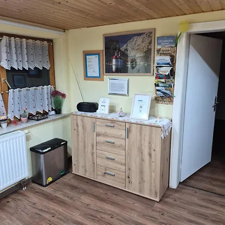 Am Waldrand Villa *
